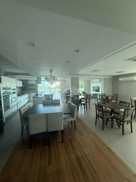Apartamento Duplex em Coqueiros com 3 dormitórios 3 suítes e 2 vagas: 25ª foto da galeria de imagens do imóvel