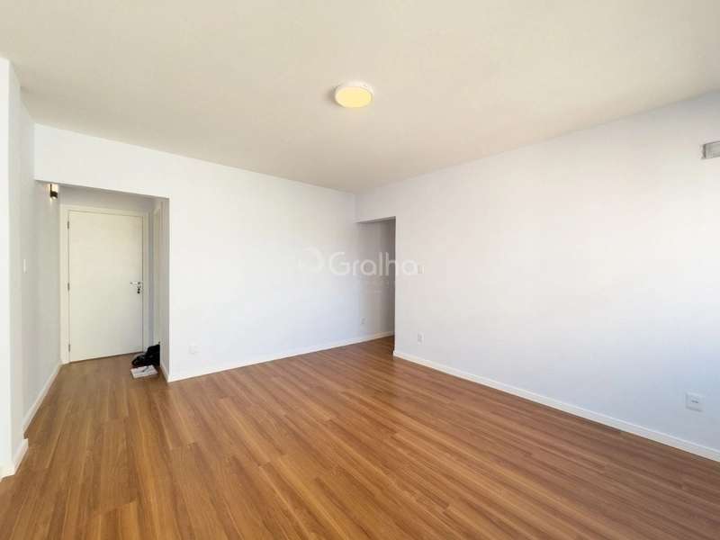 Apartamento no Estreito com 3 dormitórios 1 suíte e 1 vaga: 1ª foto da galeria de imagens do imóvel