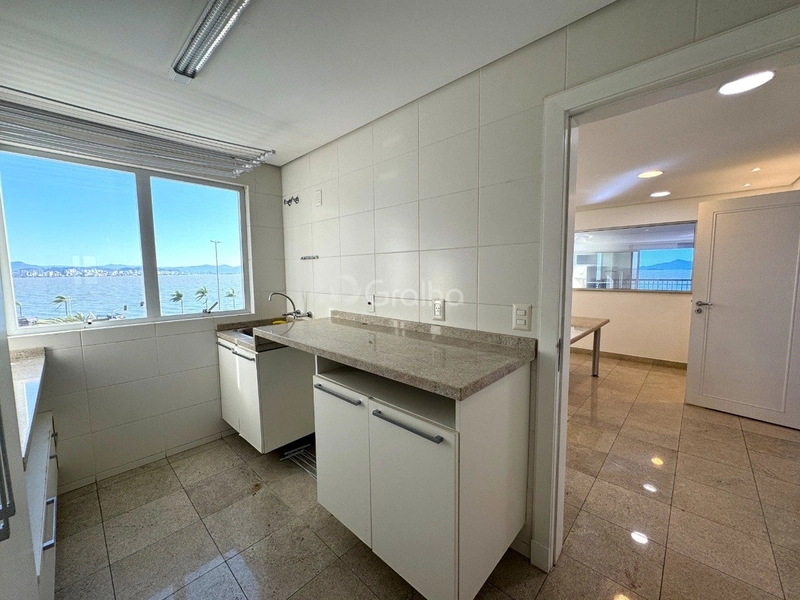 Apartamento na Beira Mar com 4 suítes e 4 vagas - 316m²: 23ª foto da galeria de imagens do imóvel