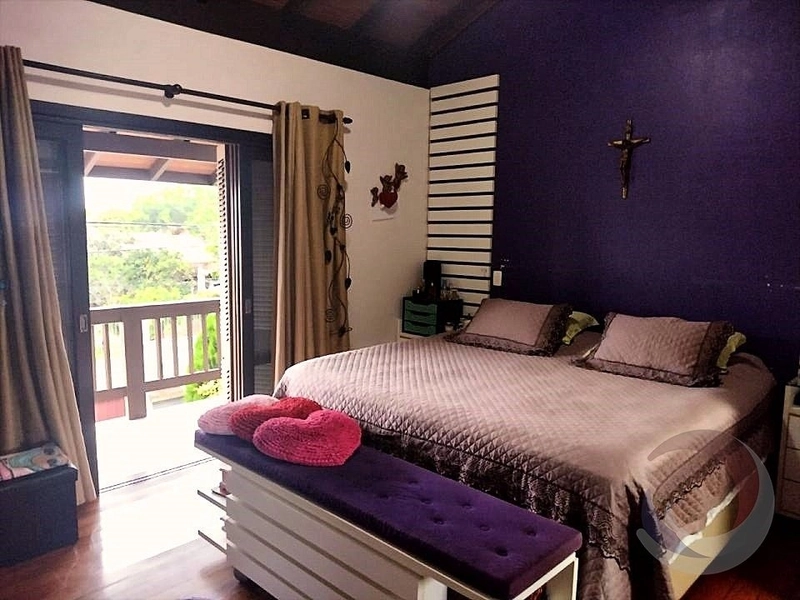 Casa no Campeche com 5 dormitórios sendo 2 suítes e 4 vagas: 9ª foto da galeria de imagens do imóvel