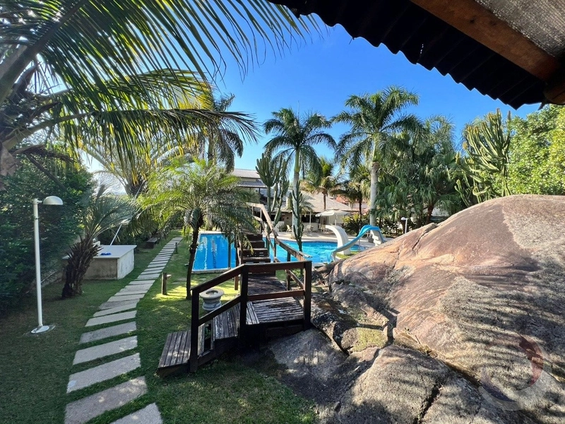 Casa residencial no João Paulo com 6 dormitórios, sendo 4 suítes: 1ª foto da galeria de imagens do imóvel