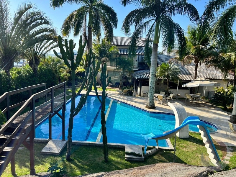 Casa residencial no João Paulo com 6 dormitórios, sendo 4 suítes: 2ª foto da galeria de imagens do imóvel