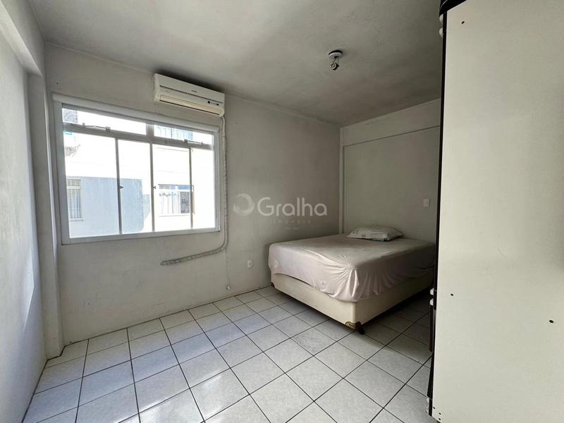 Apartamento em Coqueiros com 2 dormitórios e 1 vaga 69m²: 13ª foto da galeria de imagens do imóvel