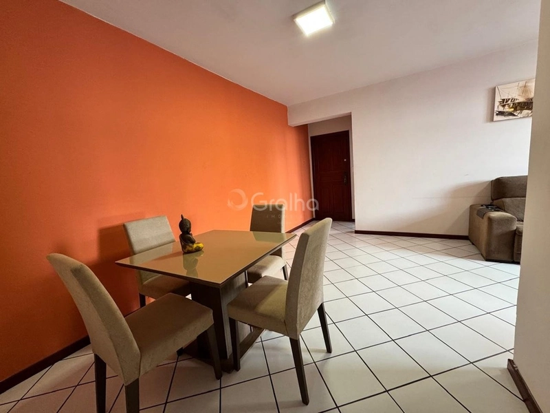 Apartamento em Coqueiros com 2 dormitórios e 1 vaga 69m²: 2ª foto da galeria de imagens do imóvel