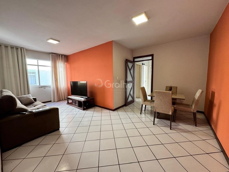Apartamento em Coqueiros com 2 dormitórios e 1 vaga 69m²: 3ª foto da galeria de imagens do imóvel