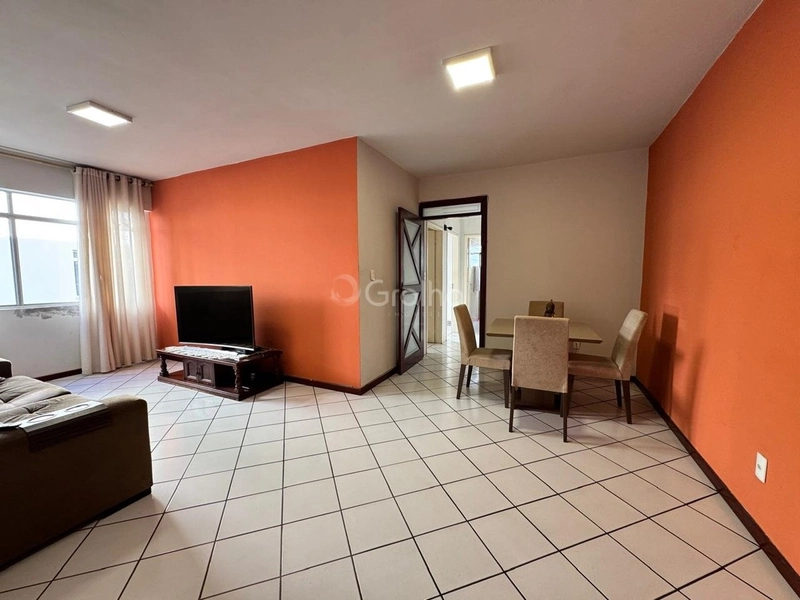 Apartamento em Coqueiros com 2 dormitórios e 1 vaga 69m²: 1ª foto da galeria de imagens do imóvel