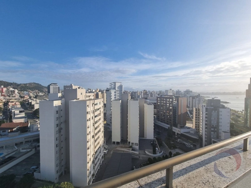 Cobertura no Centro com 3 dormitórios, sendo 3 suítes e 5 vagas: 10ª foto da galeria de imagens do imóvel
