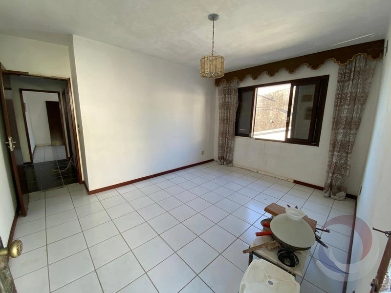 Casa na Agronômica com 5 dormitórios 1 suíte e 3 vagas: 7ª foto da galeria de imagens do imóvel