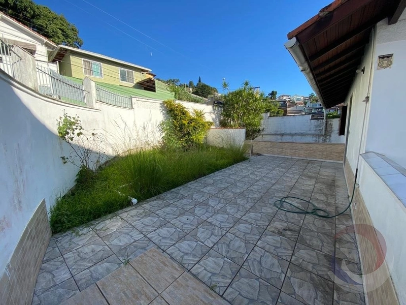 Casa na Agronômica com 5 dormitórios 1 suíte e 3 vagas: 4ª foto da galeria de imagens do imóvel
