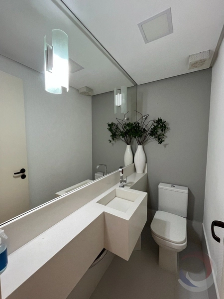 Apartamento na Praia Brava com 4 dormitórios sendo 1 site e 1 vaga: 18ª foto da galeria de imagens do imóvel