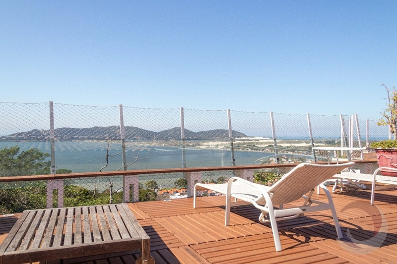 Casa na Lagoa da Conceição com 4 suítes e 4 vagas - 440 m²: 16ª foto da galeria de imagens do imóvel
