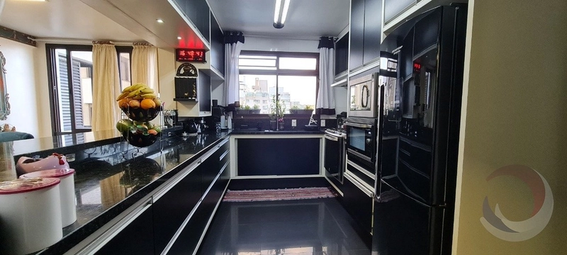 Apartamento na Agronômica com 3 dormitórios, sendo 3 suíte e 2 vagas: 6ª foto da galeria de imagens do imóvel
