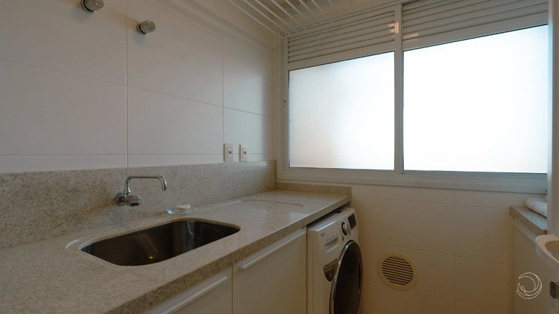 Apartamento na Agronômica com 3 dormitórios, sendo 1 suíte e 2 vagas: 6ª foto da galeria de imagens do imóvel