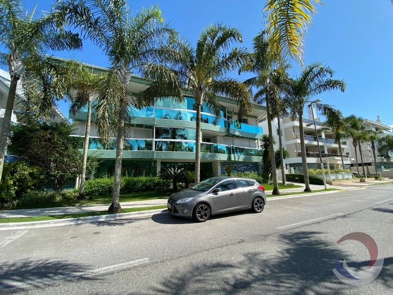 Apartamento em Jurere internacional com 3 dormitórios 1 suíte 2 vgs: 1ª foto da galeria de imagens do imóvel
