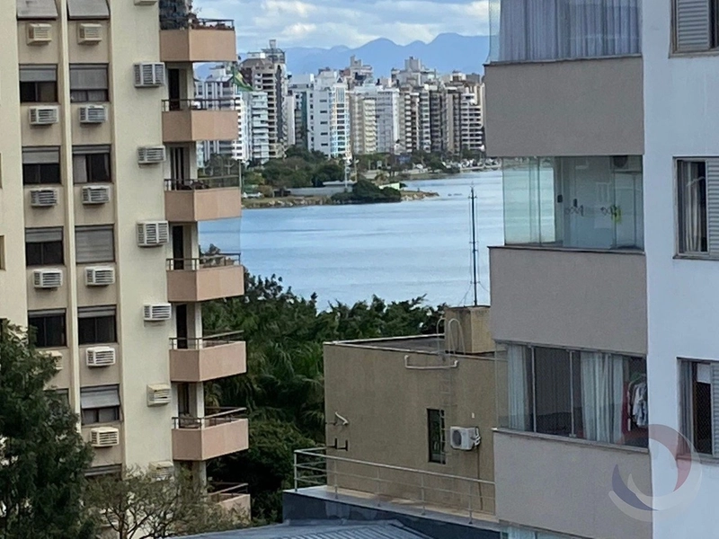 Cobertura na Agronômica com 3 dormitórios, sendo 1 suíte e 2 vagas: 6ª foto da galeria de imagens do imóvel