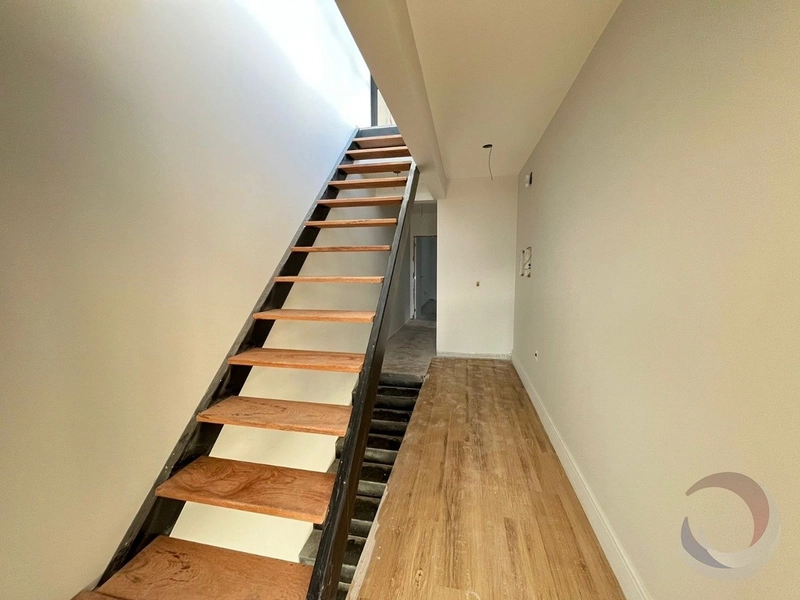 Casa residencial na Agronômica com 3dormitórios sendo 3 suítes 5 vagas: 7ª foto da galeria de imagens do imóvel