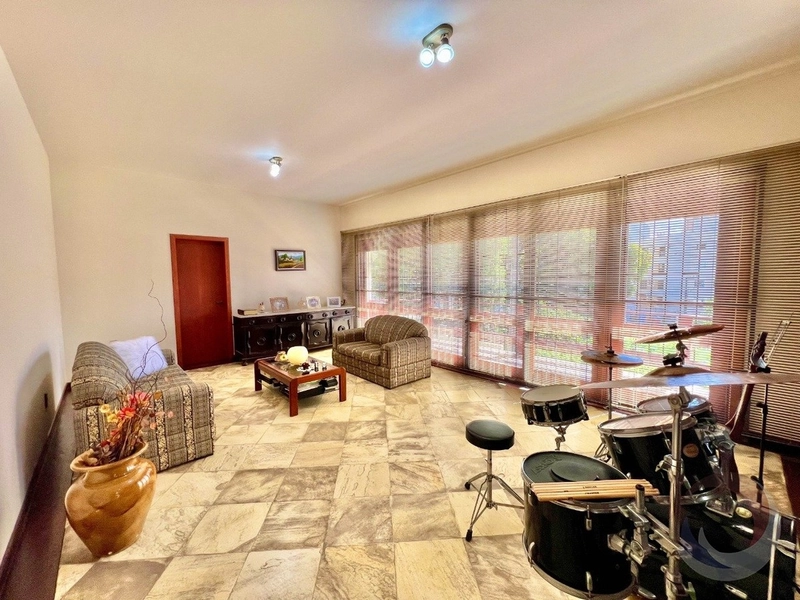 Casa no Itaguaçu com 4 dormitórios 2 suítes e 2 vagas - 258m²: 8ª foto da galeria de imagens do imóvel