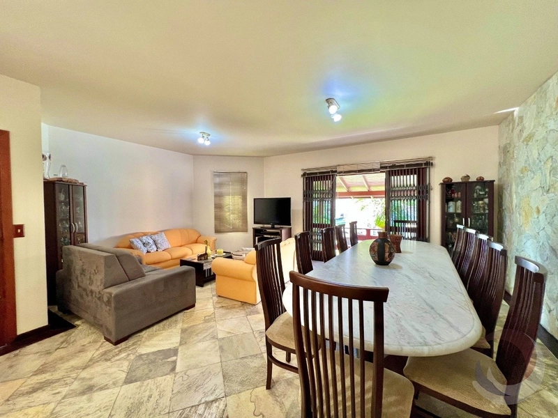 Casa no Itaguaçu com 4 dormitórios 2 suítes e 2 vagas - 258m²: 5ª foto da galeria de imagens do imóvel