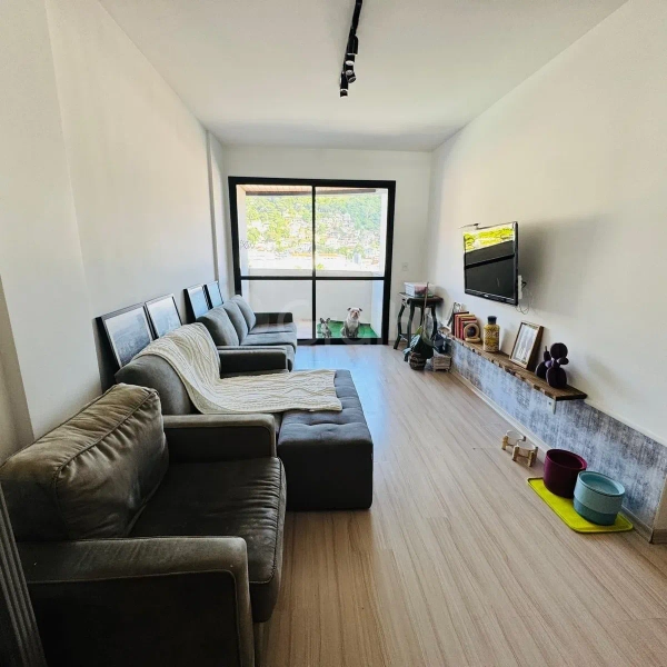 Apartamento  no Centro com 3 dormitórios sendo 1 suíte e 1 vaga: 1ª foto da galeria de imagens do imóvel