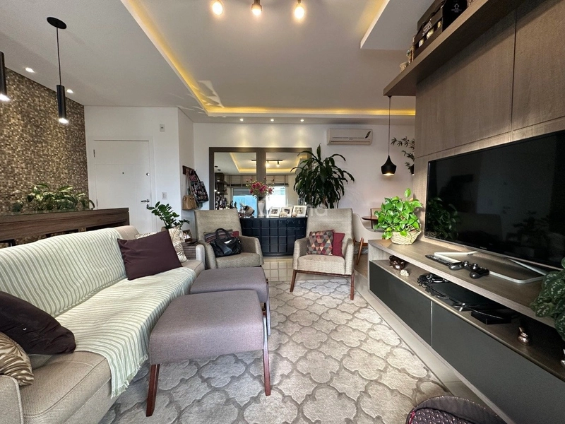 Apartamento na agronômica com 3 dormitórios, sendo 1 suíte e 2 vaga.: 3ª foto da galeria de imagens do imóvel