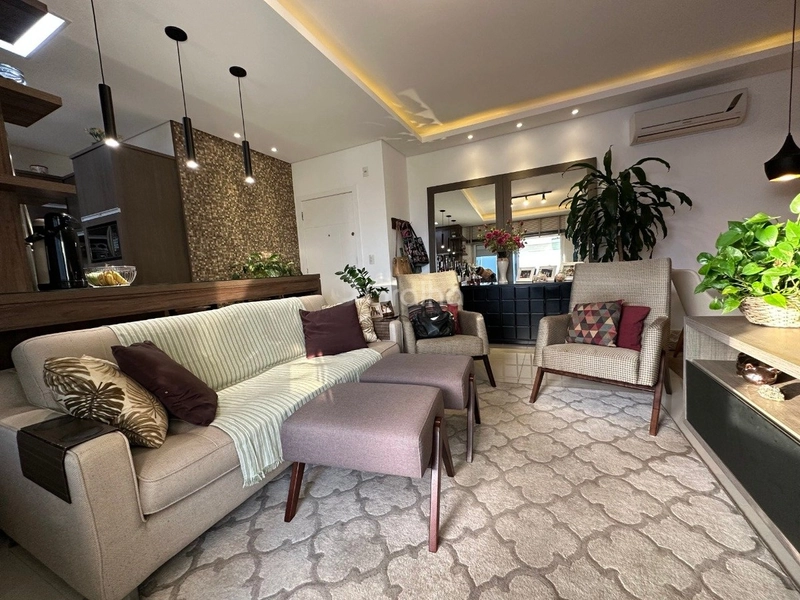 Apartamento na agronômica com 3 dormitórios, sendo 1 suíte e 2 vaga.: 1ª foto da galeria de imagens do imóvel