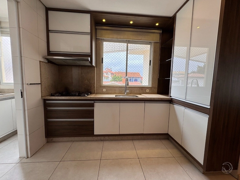 Apartamento em Coqueiros com 3 dormitórios 3 suíte 2 vagas - 108m²: 8ª foto da galeria de imagens do imóvel