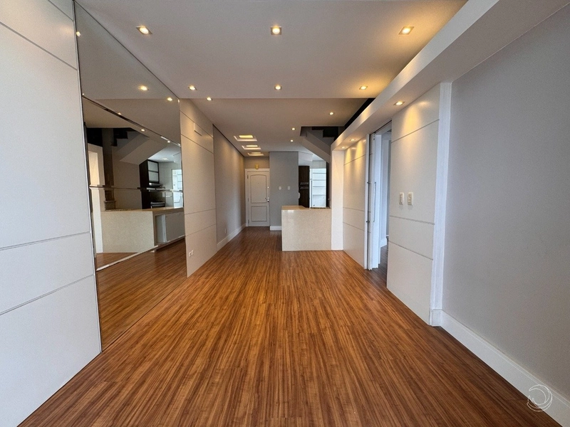 Apartamento em Coqueiros com 3 dormitórios 3 suíte 2 vagas - 108m²: 2ª foto da galeria de imagens do imóvel