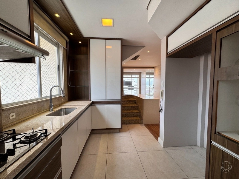 Apartamento em Coqueiros com 3 dormitórios 3 suíte 2 vagas - 108m²: 7ª foto da galeria de imagens do imóvel