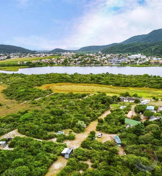 Terreno a venda no Rio Tavares com 24.364 m² de área: 3ª foto da galeria de imagens do imóvel
