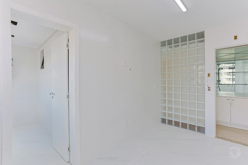 Cobertura no Centro com 3 dormitórios 2 suíte e 3 vagas - 237m²: 34ª foto da galeria de imagens do imóvel