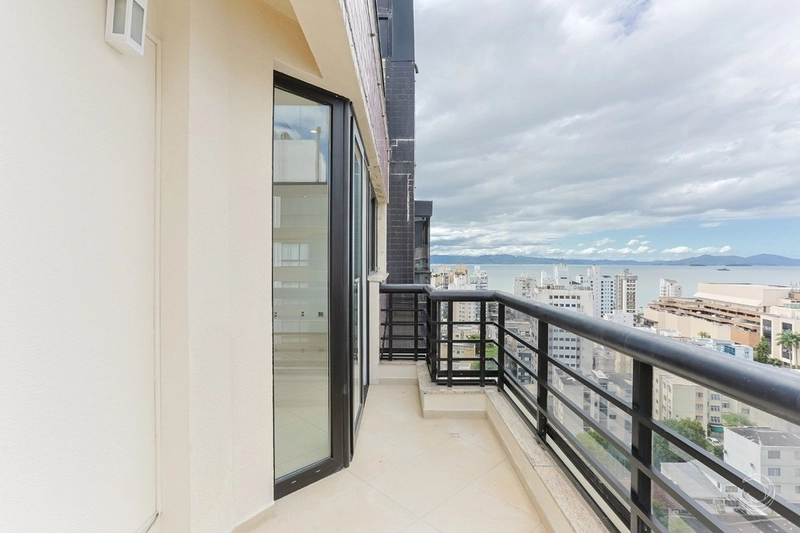 Cobertura no Centro com 3 dormitórios 2 suíte e 3 vagas - 237m²: 7ª foto da galeria de imagens do imóvel