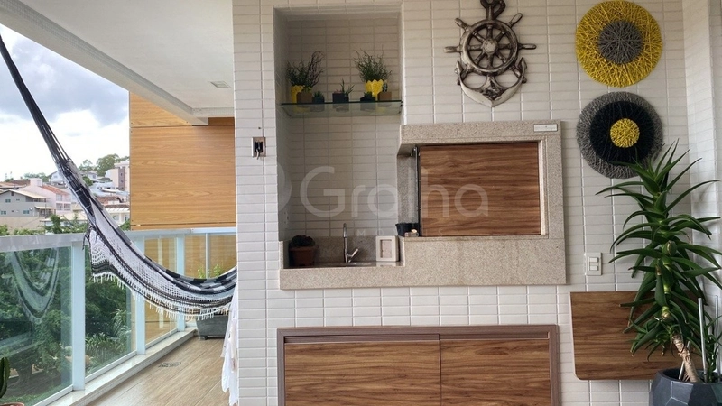 Apartamento na Agronômica a venda com 3 suítes e 2 vagas  168 m²: 8ª foto da galeria de imagens do imóvel