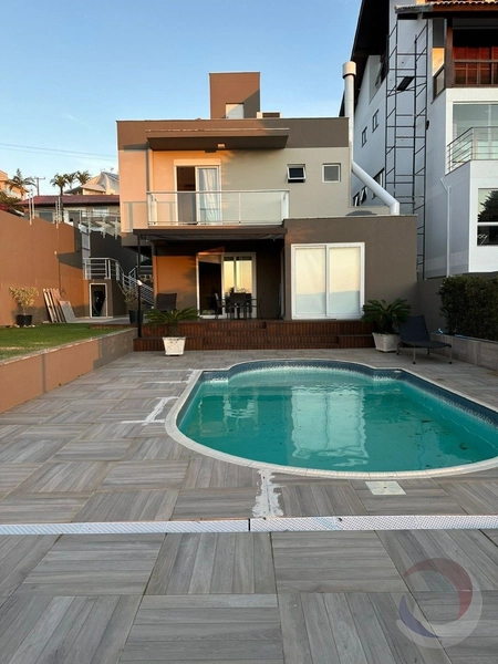 Linda casa no Itaguaçu com 5 suítes e 6 vagas - 408 m²: 1ª foto da galeria de imagens do imóvel