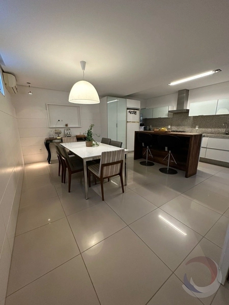 Linda casa no Itaguaçu com 5 suítes e 6 vagas - 408 m²: 4ª foto da galeria de imagens do imóvel