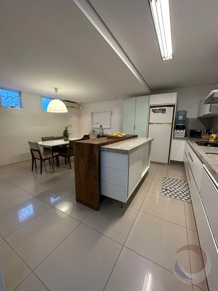 Linda casa no Itaguaçu com 5 suítes e 6 vagas - 408 m²: 5ª foto da galeria de imagens do imóvel