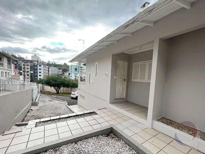 Casa à venda na Carvoeira Com 9 dormitórios e 3 suítes e 10 vagas: 5ª foto da galeria de imagens do imóvel