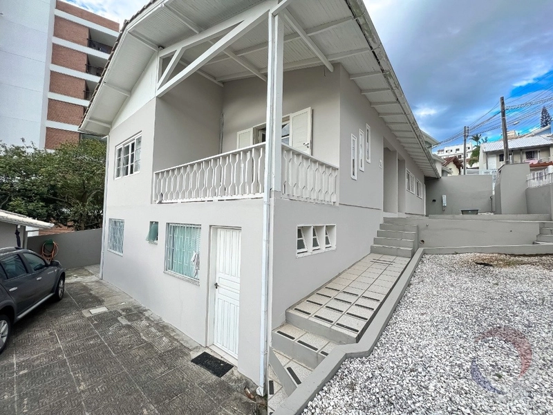 Casa à venda na Carvoeira Com 9 dormitórios e 3 suítes e 10 vagas: 10ª foto da galeria de imagens do imóvel
