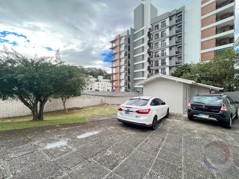 Casa à venda na Carvoeira Com 9 dormitórios e 3 suítes e 10 vagas: 7ª foto da galeria de imagens do imóvel