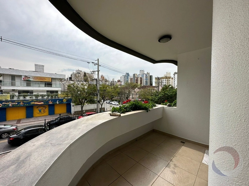 Apartamento no Centro com 4 dormitórios 1 suíte e 2 vagas - 211m²: 9ª foto da galeria de imagens do imóvel
