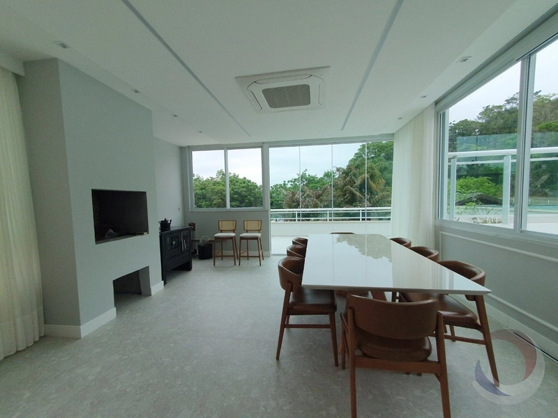 Apartamento a venda no bairro Carvoeira com 4 quartos 1 suíte e 2 vgs: 7ª foto da galeria de imagens do imóvel