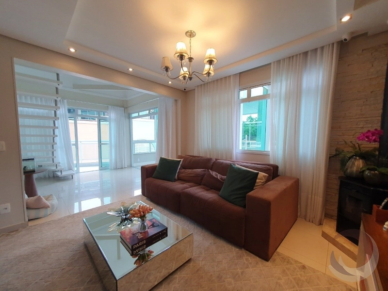 Apartamento a venda no bairro Carvoeira com 4 quartos 1 suíte e 2 vgs: 14ª foto da galeria de imagens do imóvel