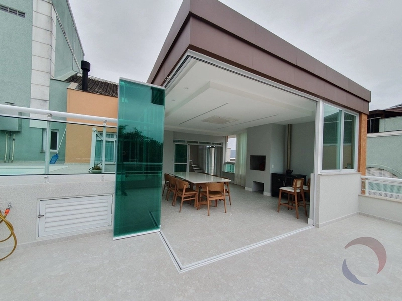 Apartamento a venda no bairro Carvoeira com 4 quartos 1 suíte e 2 vgs: 8ª foto da galeria de imagens do imóvel