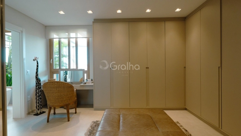 Casa no Cacupé em condomínio fechado com 5 suítes e 4 vagas - 1.018m²: 31ª foto da galeria de imagens do imóvel
