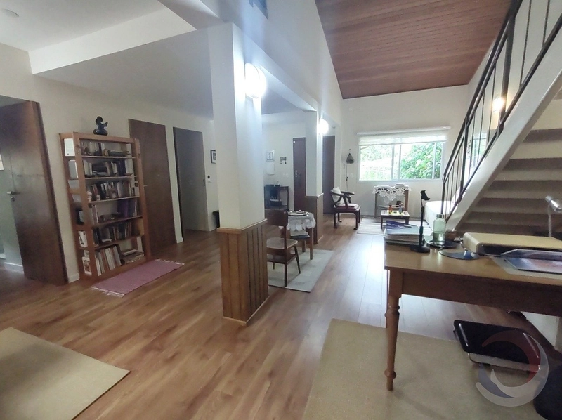 Casa em Sambaqui a venda com 2 dormitórios 1 suíte e 3 vagas: 12ª foto da galeria de imagens do imóvel