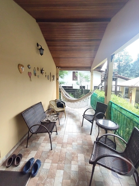 Casa em Sambaqui a venda com 2 dormitórios 1 suíte e 3 vagas: 6ª foto da galeria de imagens do imóvel
