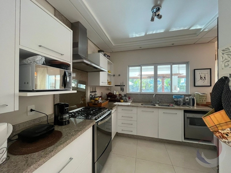 Casa em Jurere Internacional com 3 suítes e 2 vagas: 20ª foto da galeria de imagens do imóvel