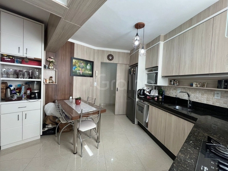 Apartamento na Agronômica com 3 dormitórios, sendo 1 suíte e 2 vagas: 23ª foto da galeria de imagens do imóvel