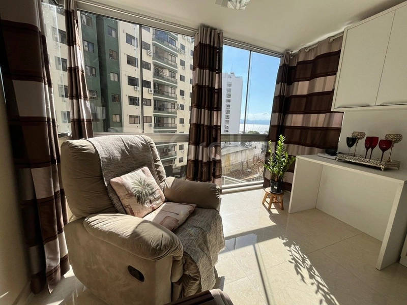 Apartamento na Agronômica com 3 dormitórios, sendo 1 suíte e 2 vagas: 10ª foto da galeria de imagens do imóvel