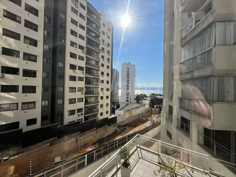 Apartamento na Agronômica com 3 dormitórios, sendo 1 suíte e 2 vagas: 14ª foto da galeria de imagens do imóvel