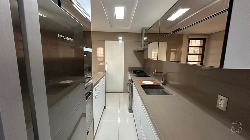 Apartamento no Centro com 3 dormitórios 1 suíte e 2 vagas - 131m²: 21ª foto da galeria de imagens do imóvel